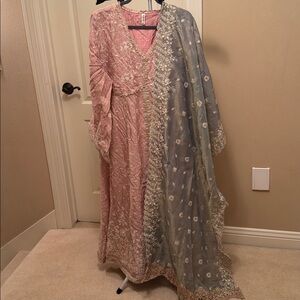 Stunning Mulmul Banarsi embroidered Kurta Set with Tissue dupatta. Never worn